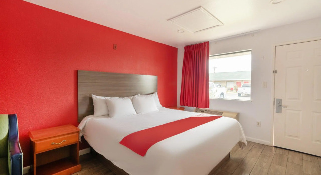 Люкс c 1 комнатой OYO Hotel San Antonio near AT&T Center