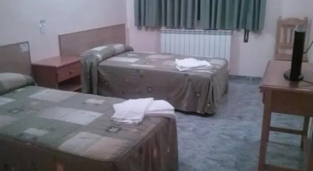 Hostal Restaurante Casa Paco, Buchen Sie Hotel  