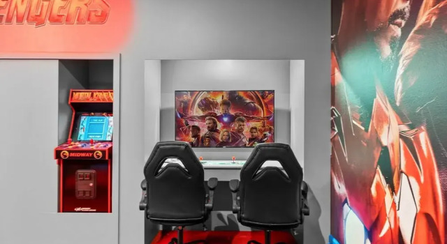 Коттедж Ultimate Luxury Themed Bedrooms Game Room Pool