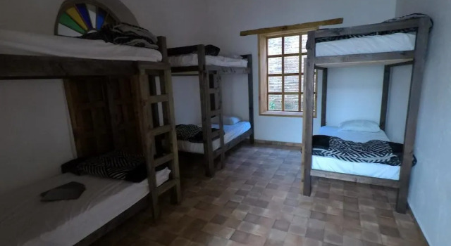 Panda Hostel, Забронировать Хостел Отели Сан-Кристобаль-де-лас-Касас с парковкой, рядом с Central Plaza &amp; Park, Парковка
