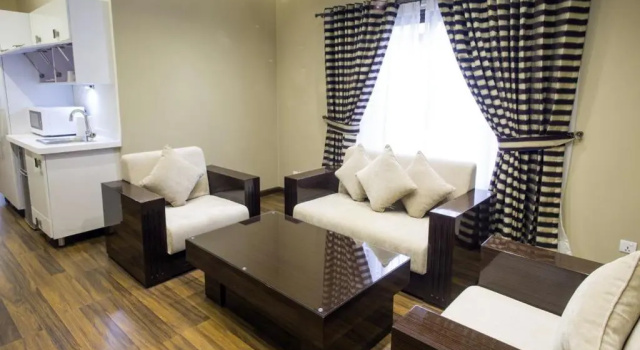 Люкс Business Royaute Luxury Suites and Hotel Gulberg Lahore