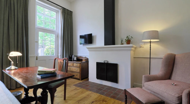 Двухместный люкс Superior Chapter House Boutique Hotel by The Living Journey Collection