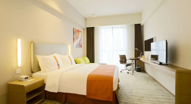 Люкс c 1 комнатой Holiday Inn Express Shanghai Gongkang by IHG