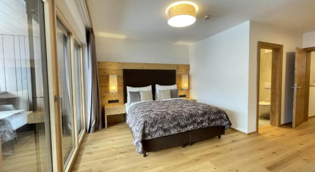 Апартаменты Lakeside Luxury Apartments