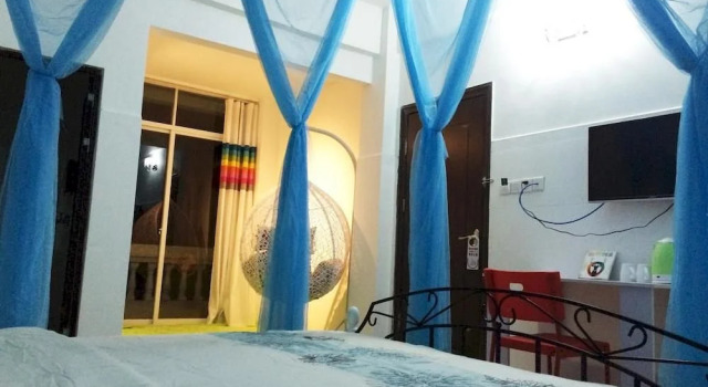 三亚向日葵海景客栈, Book Hotel Sanya Hainan