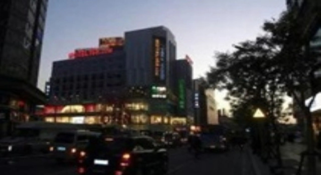 Motel168 Zhengzhou Erqi Plaza lnn, Rezerwuj Motel Motele w Czengczou, Motel