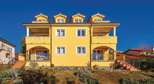 Stunning Home in Kostrena With Wifi and 4 Bedrooms, Забронировать Отель Кострена Приморско-Горанская жупания