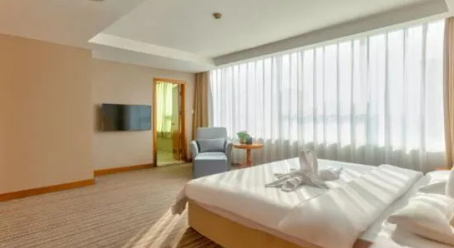 Люкс Dalian Bolt Hotel