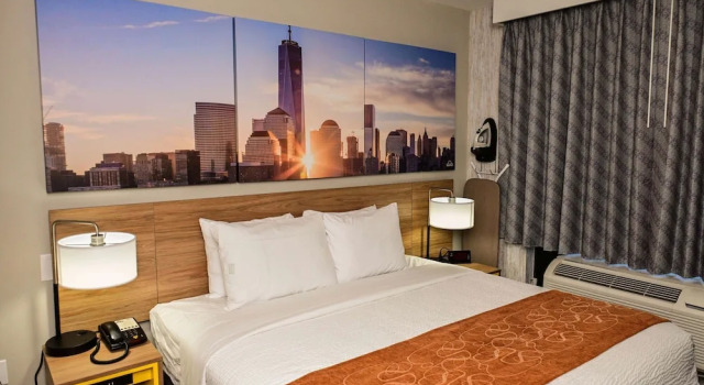 Двухместный номер Deluxe Days Inn by Wyndham Bronx NYC