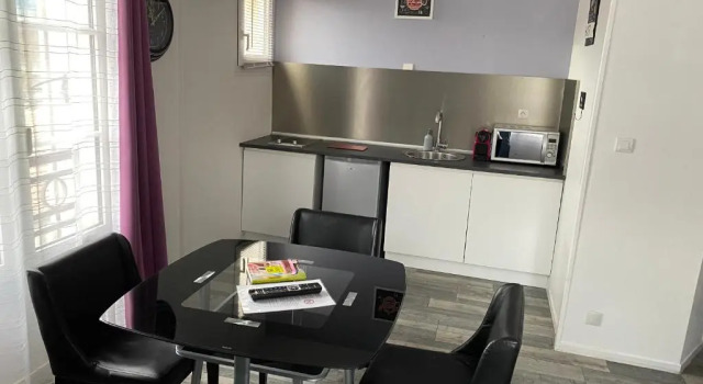 Апартаменты с 2 комнатами Logis Hôtel du Cirque Troyes centre historique