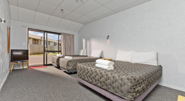 Студия Oakwood Manor Motor Lodge