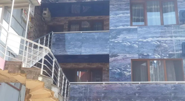 vito's house, Book Hotel Batumi 