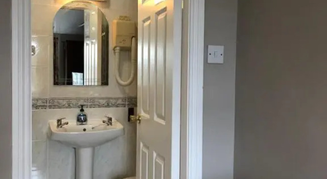 Номер Economy Harveys Guest House