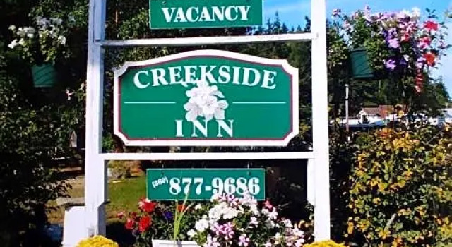 Номер Standard Creekside Inn