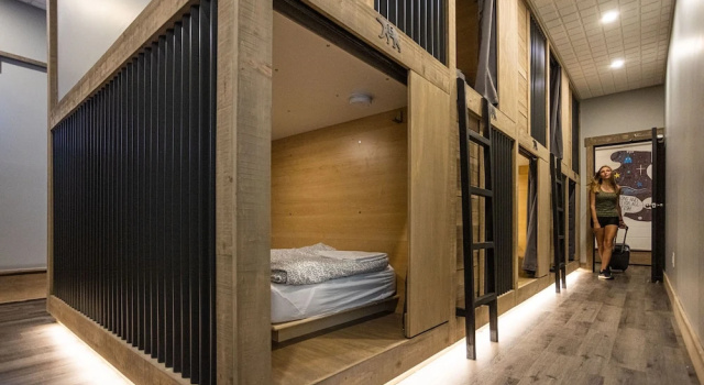 Капсула Deluxe The Raging Elk Adventure Lodging