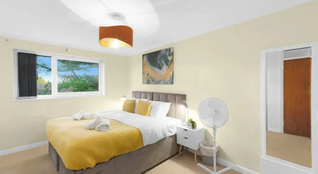 Modern 2 Bedroom Apt in Broadlands Court