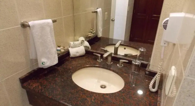 Двухместный номер Standard Cypres Hotel & Suites