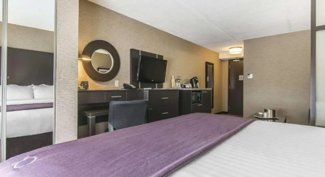 Люкс Quattro Hotel & Conf Centre, an Ascend Collection Hotel