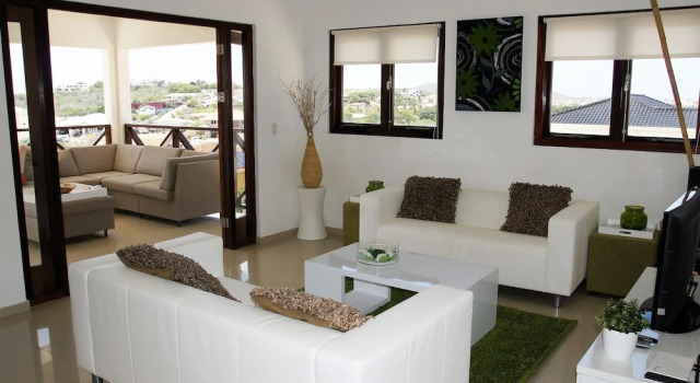 Spacious Villa With Phenomenal Views, Walking Distance to the Beach