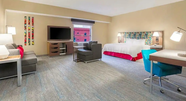 Двухместная люкс-студио с видом на город Hampton Inn & Suites Pittsburgh Downtown