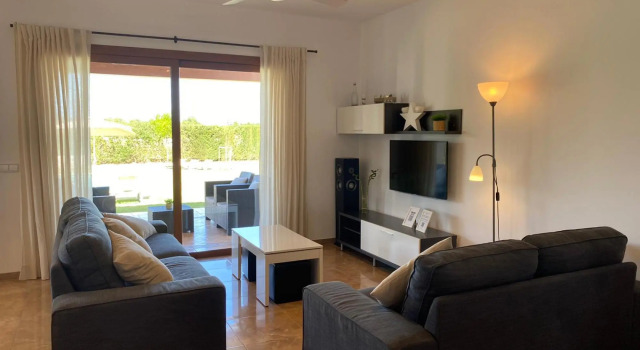 CAN BIEL Pool, garden,BBQ, free wifi, ping pong for 6