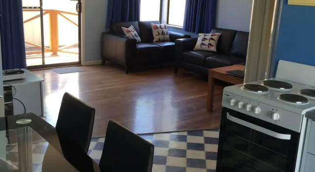 Одноместные апартаменты Standard с 2 комнатами Driftwood Apartments