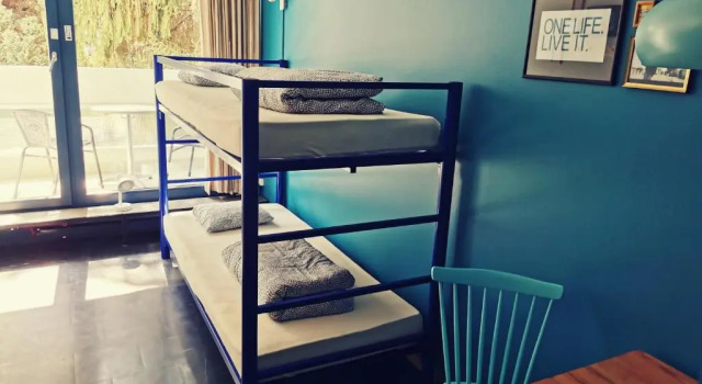 Кровать в общем номере (мужской номер) Backpackers Luzern