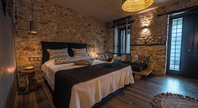 Cleopatras Miramare, Book Guesthouse Mouresi 