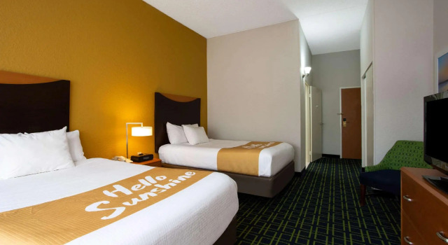 Четырёхместный номер Standard Days Inn by Wyndham Absecon Atlantic City Area