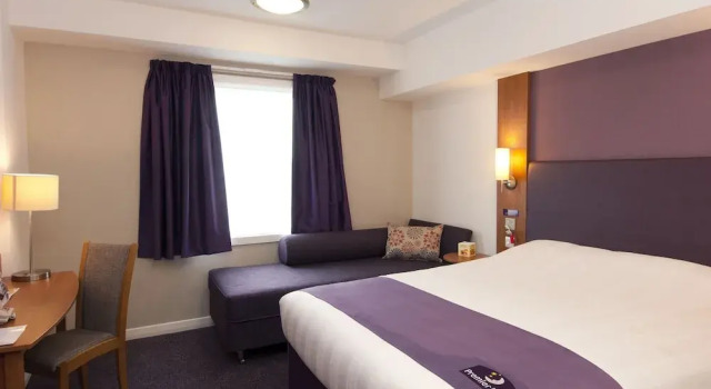 Двухместный номер Standard Premier Inn Heathrow Airport Terminal 5