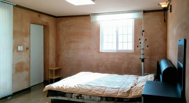 Pyeongchang Pink House Pension, Boek Hotel Hotels in Gangwon-Do met parkeren, Parkeren