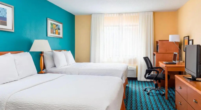 Четырёхместный номер Standard Fairfield Inn Muncie