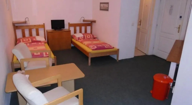Pension Dobroucky, Buchen Sie Hotel Praha 09 Prag, in der Nähe von Prosek