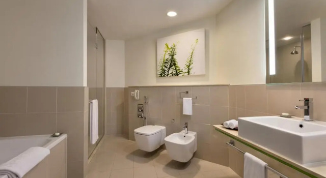 Двухместный номер Premier Отель Traders Hotel, Qaryat Al Beri