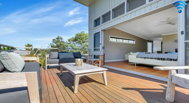 Sunshine Beach House-25 Metre Walk To The Beach