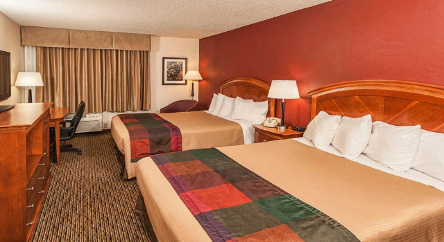 Standard Vierer Zimmer mit Flussblick Best Western Spooner Riverplace