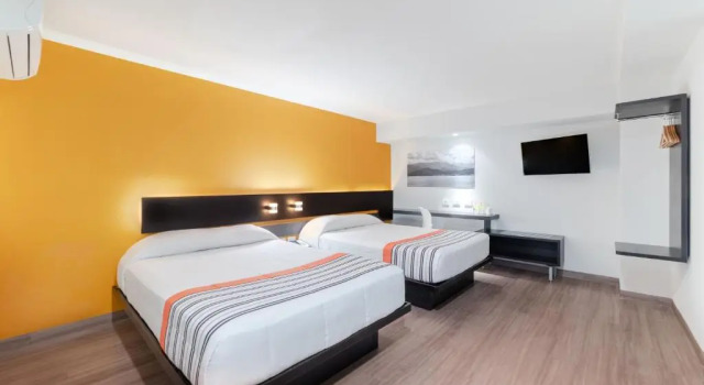 Четырёхместный номер Standard City Express Junior by Marriott Ciudad de México Zona Reforma