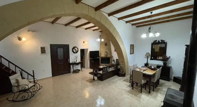 Апартаменты KAMARA traditional house