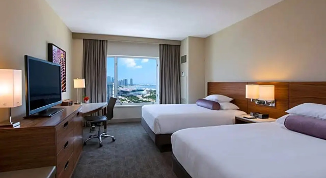 Номер с видом на озеро Hyatt Regency McCormick Place Chicago