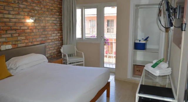 Двухместный номер Standard с балконом Hostal Mar del Plata