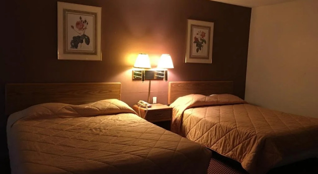 Carrousel Inn and Suites, Book Hotel Golf Manor 