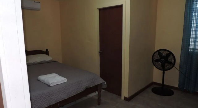 Wild Panther's Guest House & Hostel, Buchen Sie Hostel Caye Caulker Inseln von Belize