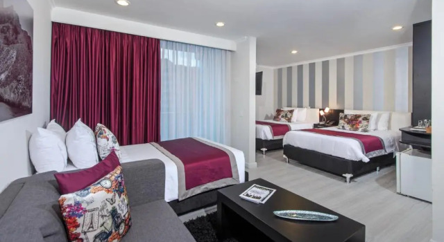 Трёхместный люкс Premium The Morgana Poblado Suites Hotel