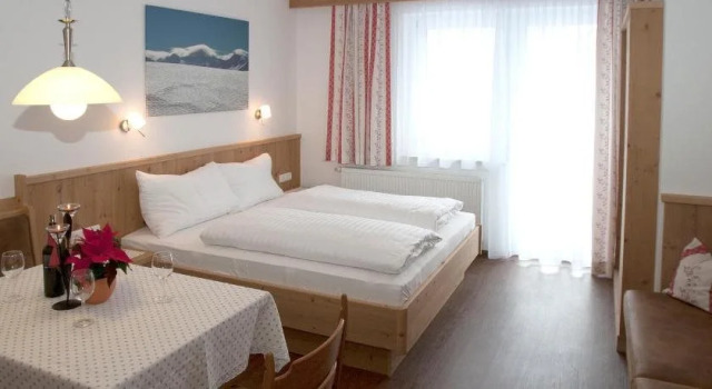 Apartments Röck, Rezerwuj Apartament Hotele w Salzburg z parkingiem, Parking