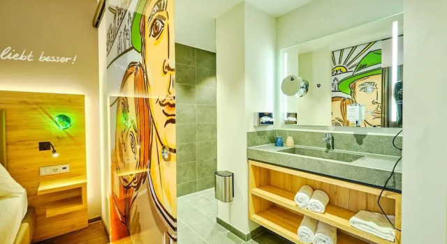 Полулюкс с балконом Sonnenhotel Weingut Römmert Spa und Wellness