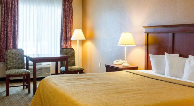 Quality Inn Louisville MS, Rezerwuj Hotel Hotele w Missisipi ze śniadaniem, Śniadanie