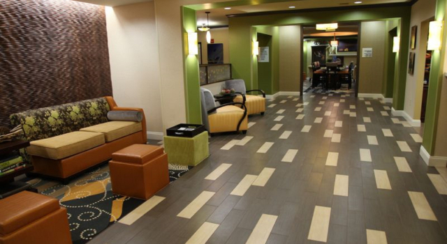 Holiday Inn Express & Suites - Huntsville Airport, an IHG Hotel, Réserver Hôtel Hôtels à Alabama avec piscine, Piscine