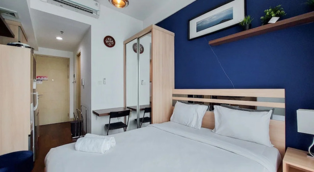 Апартаменты Nice and Elegant Studio at Tree Park City Apartment By Travelio