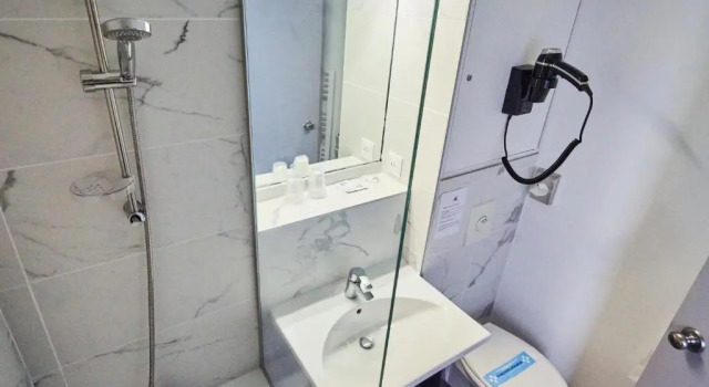 Двухместный номер Standard Kyriad Direct Bron Lyon Eurexpo