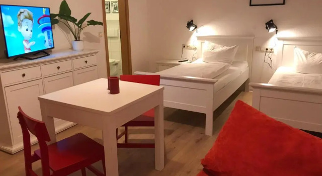 Апартаменты Цокольный этаж Self-check-in Ferienwohnungen & Apartments am Bergsee